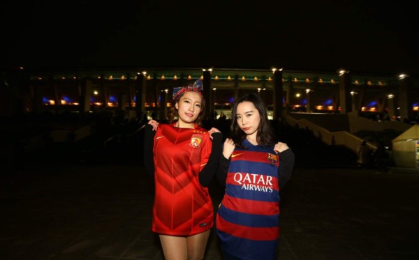 Barcelona causa locura entre chinas y japonesas en el Mundial de Clubes