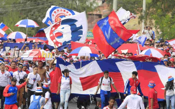 Afición del Olimpia se luce en juego de Pentagonal ante Marathón