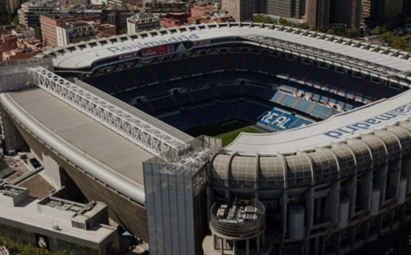 Comenzaron a poner el techo retráctil: Así marcha la remodelación del Santiago Bernabéu