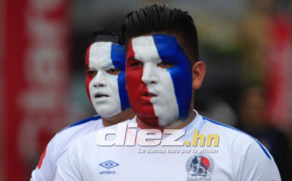 La majestuosa llegada de la Ultra Fiel al Estadio Nacional previo al Motagua-Olimpia