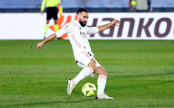 Revolución inédita en Real Madrid: Pesos pesados de baja y los 11 intocables por Florentino Pérez