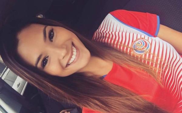 María José González, la periodista tica que enamora con su carisma y sonrisa