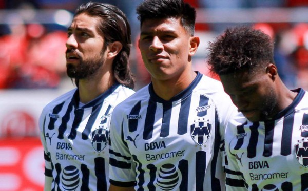 Futbolista mexicano 'enamora' a su compañero y causa revuelo: ''El hombre de mi sueños''