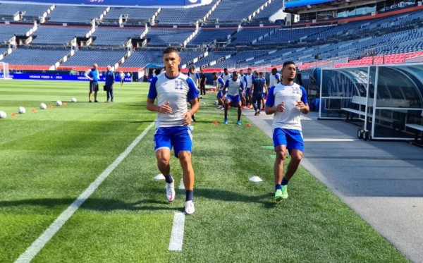 El saludo de Coito con el 'Tata' Martino: así se preparó Honduras antes de medirse a Estados Unidos en Denver