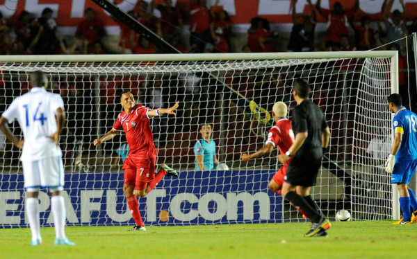 Panamá le propina primera derrota a Honduras