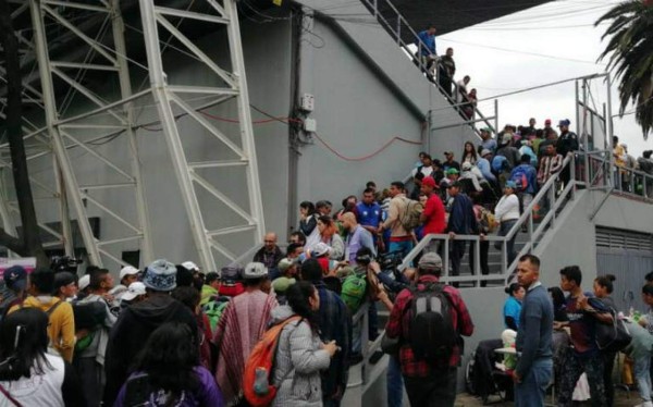 Así luce el estadio mexicano donde los migrantes hondureños han sido albergados