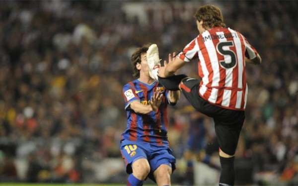 ¡Les llaman 'carniceros'! Las patadas más violentas en la historia del fútbol