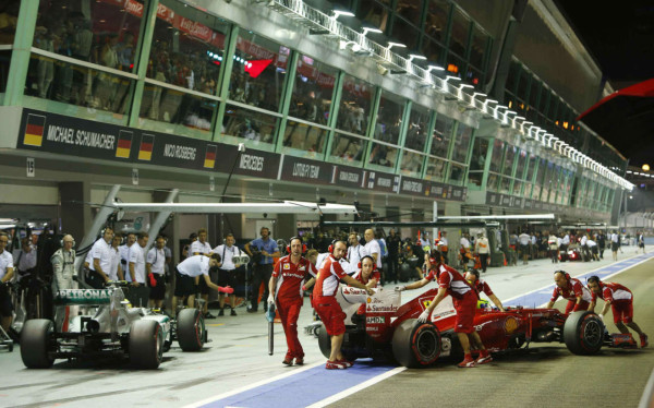 F1: Hamilton logra pole en Singapur.