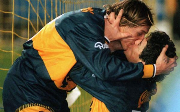 Los 10 besos más insólitos en la historia del fútbol&nbsp;&nbsp;