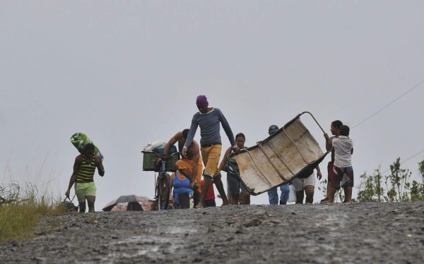 Las imágenes más impactantes del paso del Huracán Matthew por el Caribe