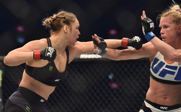 EN FOTOS: Así fue la humillante paliza que le dio Holly Holm a Ronda Rousey