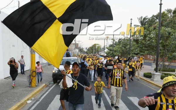 EN FOTOS: Espectacular ambiente en el Morazán para el clásico Real España-Marathón