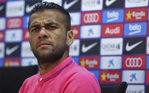 Dani Alves y sus frases que generaron polémica en el mundo del fútbol