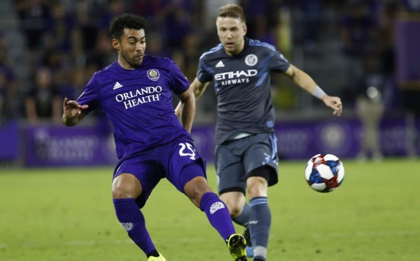 Mercado catracho: Legionario cambia de equipo y goleador de la Liga interesa en Asia