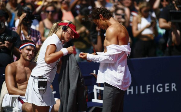 Rafa Nadal hace un 'striptenis' en Nueva York