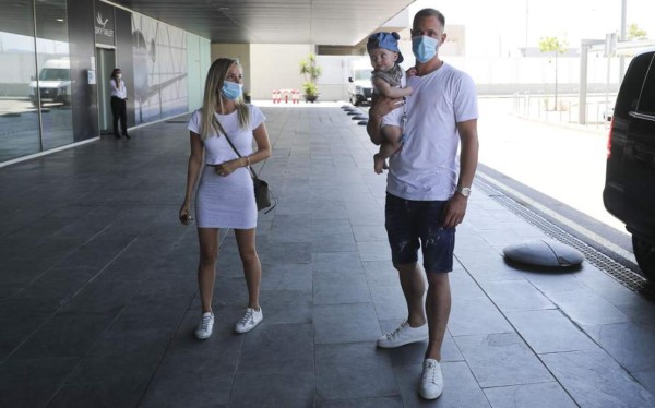 Jugadores del Barcelona se toman unas mini vacaciones previo a la Champions League