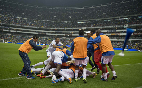 ¡Honduras celebra un histórico Aztecazo!