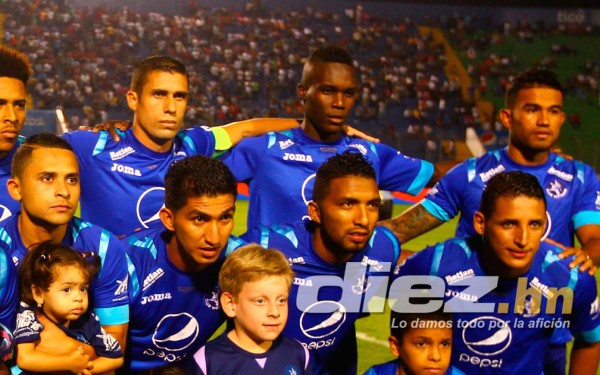 'Choco' Lozano billó más que Rubilio Castillo en el primer duelo de la final