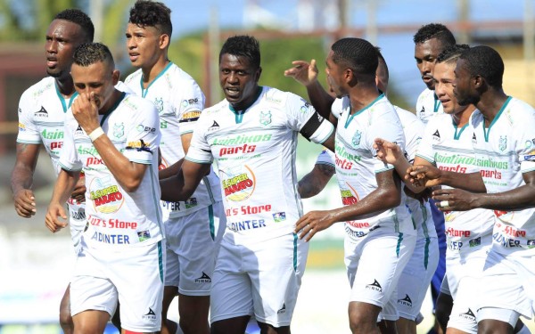 Grandes figuras del fútbol que siguen brillando a sus 36 años o más