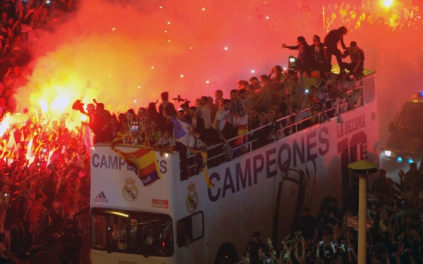 El Real Madrid celebra en la Cibeles