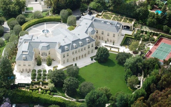 Yates, jets y bodegas, el confinamiento dorado de los superricos para evitar el coronavirus