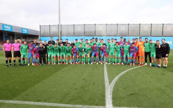 Quiere hacer olvidar a Messi: Así fue debut del Kun Agüero con el FC Barcelona; marcó su primer gol