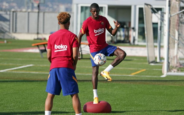 Caras serias y un Coutinho entregado: así fue el entrenamiento del Barça tras que Messi confirmara su futuro