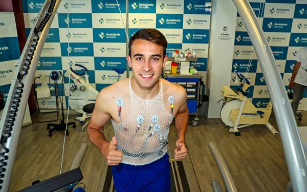 Regresa a casa: Las imágenes de la presentación de Eric García, el segundo fichaje del Barça