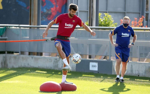 Caras serias y un Coutinho entregado: así fue el entrenamiento del Barça tras que Messi confirmara su futuro