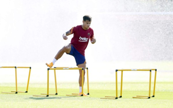 Caras serias y un Coutinho entregado: así fue el entrenamiento del Barça tras que Messi confirmara su futuro