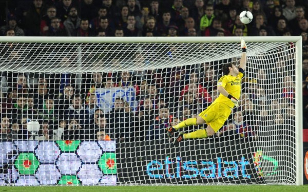 Iker Casillas impone récord en la Champions League