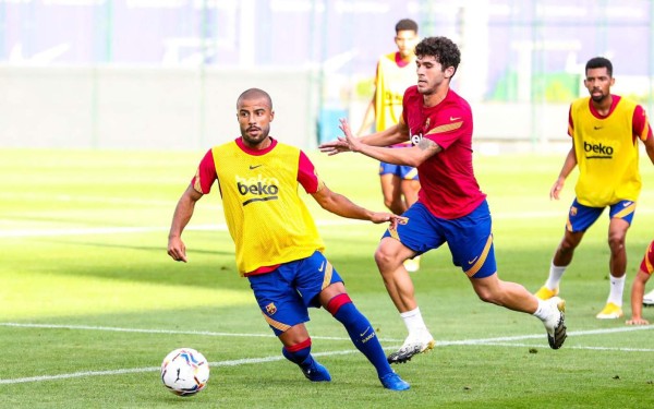 Con una novedad y a todo vapor: Así fue el entrenamiento del Barcelona con el regreso de Messi