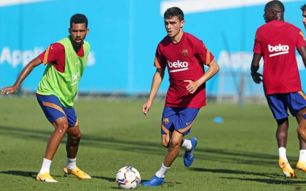 Caras serias y un Coutinho entregado: así fue el entrenamiento del Barça tras que Messi confirmara su futuro