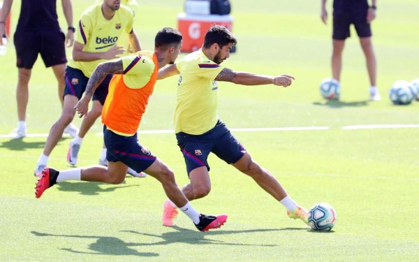 Messi se entrena en el Camp Nou, Suárez puede volver a jugar