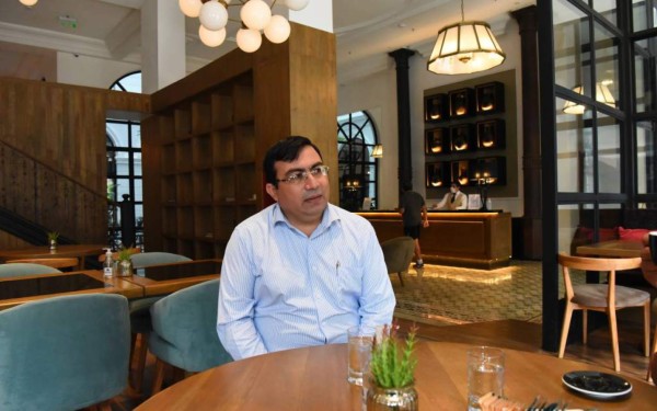 ¡De lujo! Ronaldinho pasa su noveno día en 'celda de oro' en Paraguay