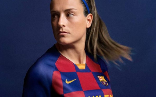 ¡A cuadros! El FC Barcelona lanza la nueva camiseta para la temporada 2019-20