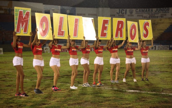 ¡LINDAS! Las ceibeñas derrocharon belleza en el partido del Vida-Real España