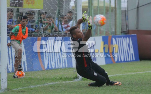 FOTOS: Entre cocinas, peleas, risas y golpes, Marathón hizo pedazos al Olimpia