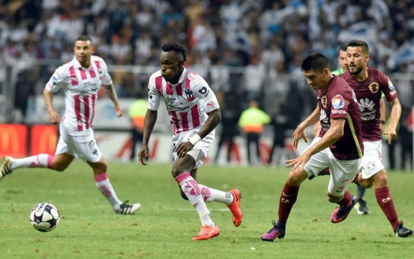 FOTOS: La aventura en el Monterrey le duró muy poco a Alberth Elis