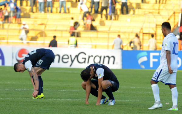Selección de Honduras ganó a Estados Unidos 2-1