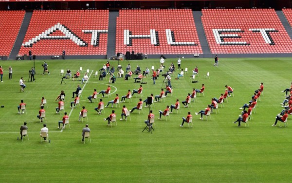 Sin abrazos y sin hinchas: Así se despide una leyenda del Athletic en tiempos del coronavirus