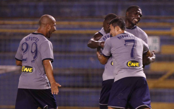 Marathón y Parrillas One abre el Clausura empatando