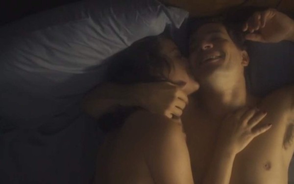 Las imágenes más atrevidas de Bruna Marquezine en su video sexual para la TV de Brasil