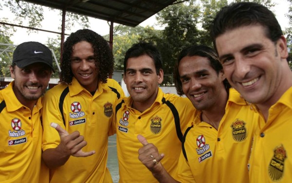 Los mejores fichajes extranjeros de Real España de los últimos años