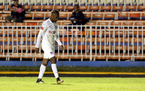 CURIOSAS: La pelea de Kevin Álvarez con Osman Madrid y el aguacero en el Puerto