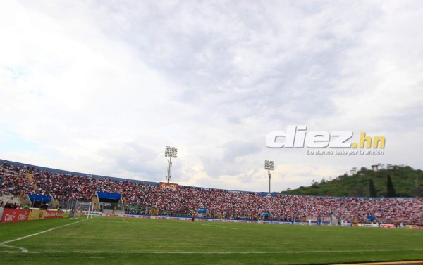 LO QUE NO SE VIO POR TV: ¿Dónde miró el partido Keosseián?; modelo y legionario en primera fila
