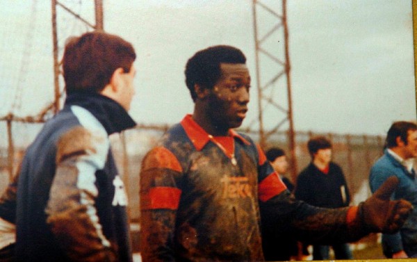 ¡Hasta con banca lujosa! El 11 histórico del Real España para presidente Elías Burbara