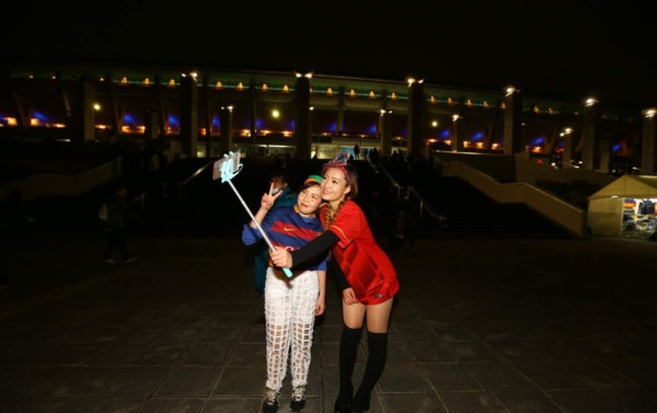 Barcelona causa locura entre chinas y japonesas en el Mundial de Clubes