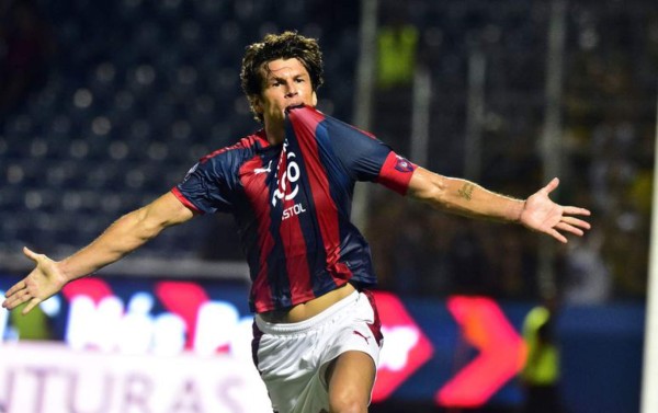 ¡Bombazos! Mourinho va por el fichaje de Ramos, crack llegará al Barcelona en enero y hondureño es noticia en Europa