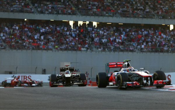 Alonso recorta tres puntos al afortunado Vettel tras soñar con la gloria y el liderato.